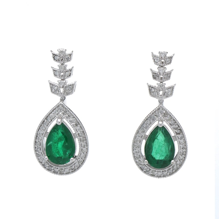 Elegant Emerald and Diamond Jewelry Set