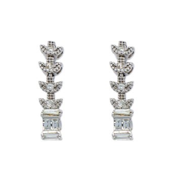 Dazzling Diamond Jewelry Set with Intricate Design4