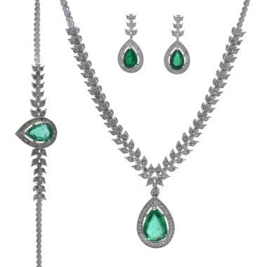 Exquisite Emerald and Diamond Jewelry Set